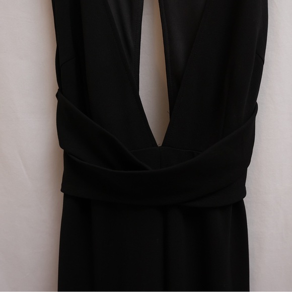 MAKE MEMORIES BLACK PLUNGE SLEEVELESS WIDE-LEG JUMPSUIT - Picture 4 of 6